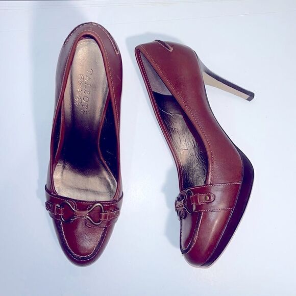 Vintage Talbots collection brown leather 4” heels - Picture 1 of 5